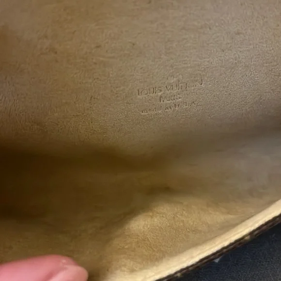 Auth Louis Vuitton Monogram Pochette Twin PM - Picture 4 of 11